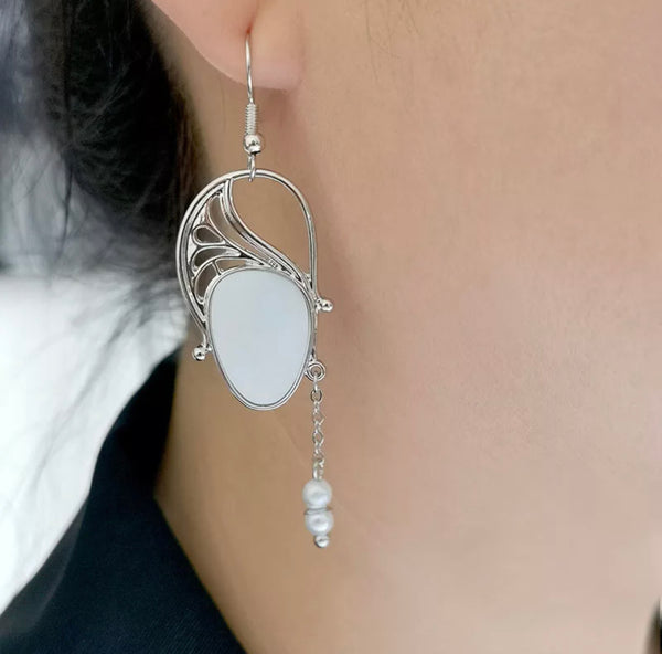 Creative white swan decor dangle earrings