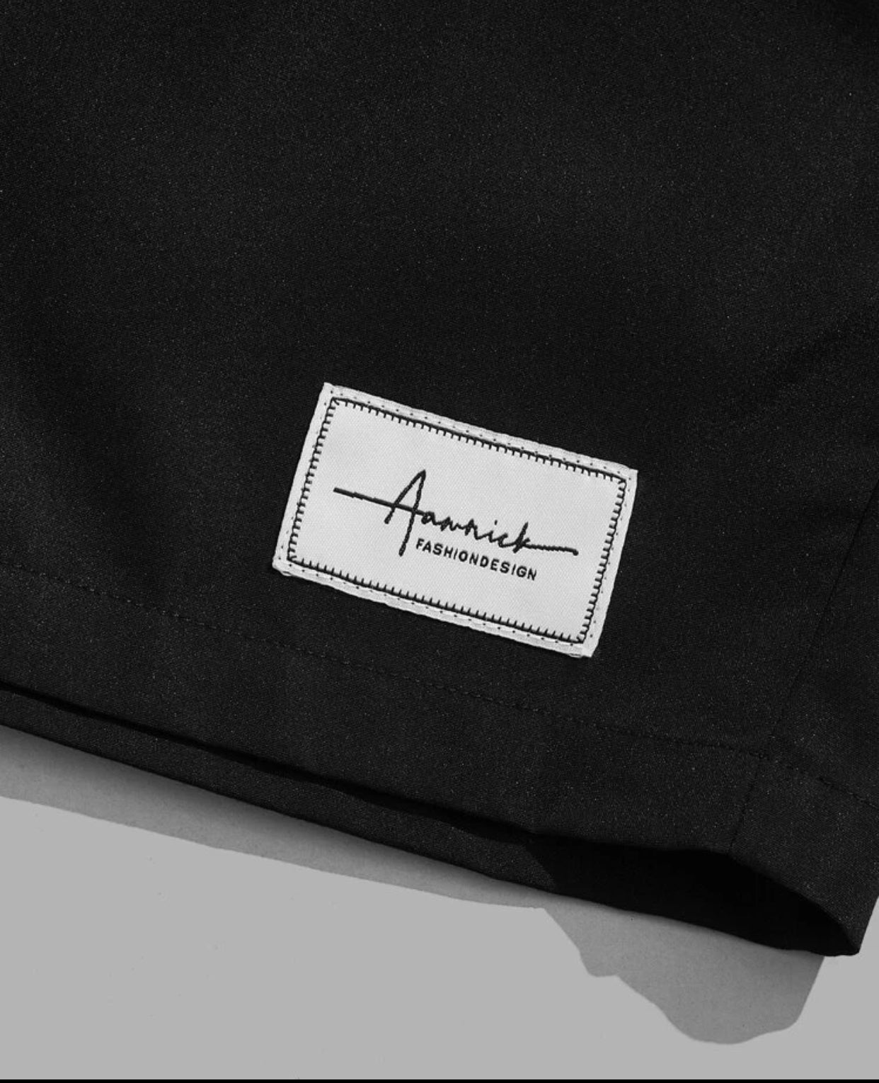 Men’s tree & bird print tee & drawstring waist shorts