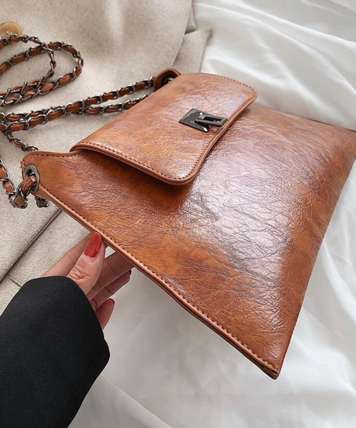 Large capacity flap novelty bag