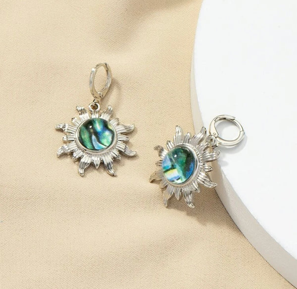 Sunflower design drop earrings - Christina’s unique boutique LLC