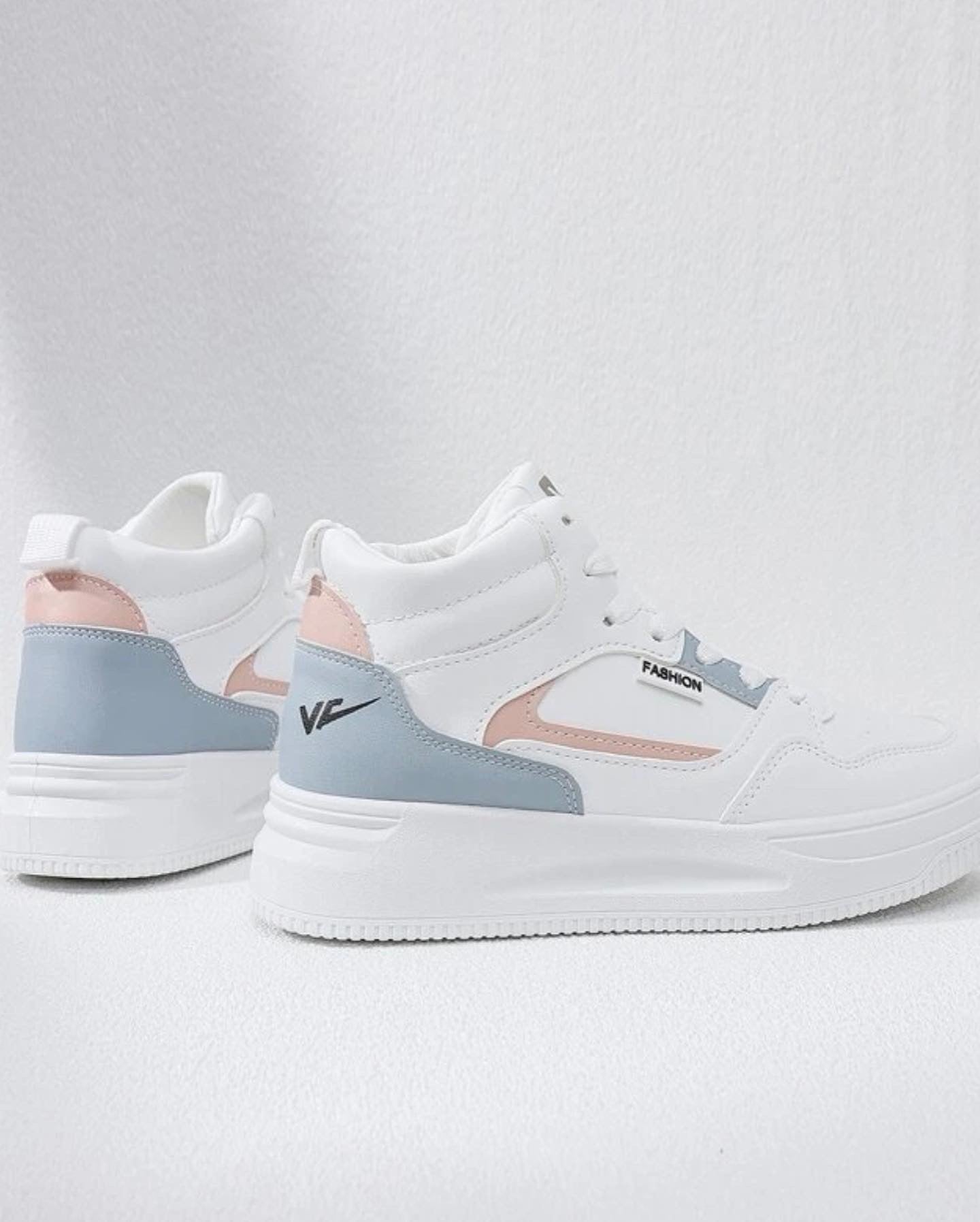 Colorblock lace-up front skate shoes