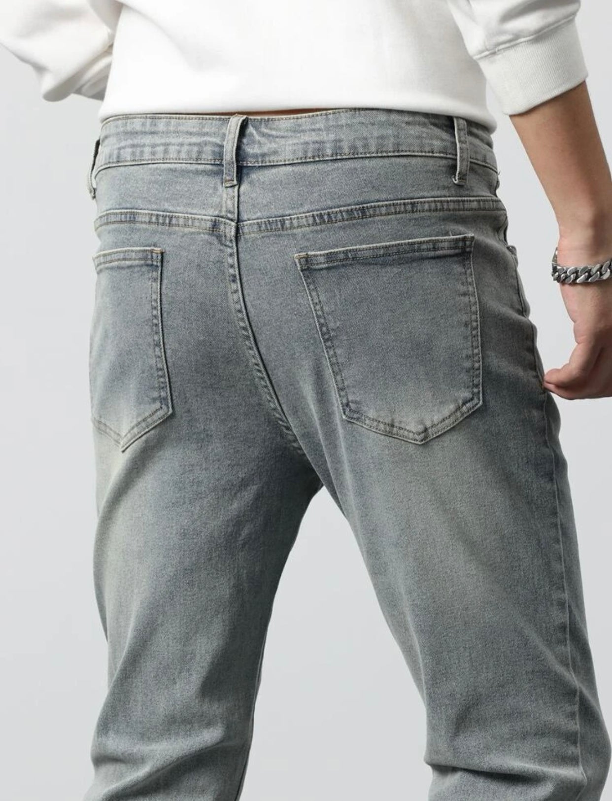 Men’s bleach wash ripped skinny jeans