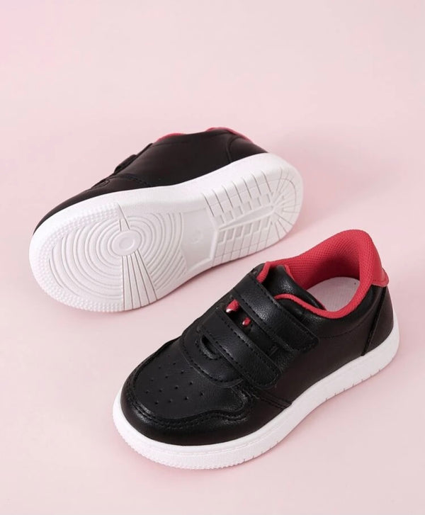 Toddler boys minimalist velcro strap sneaker