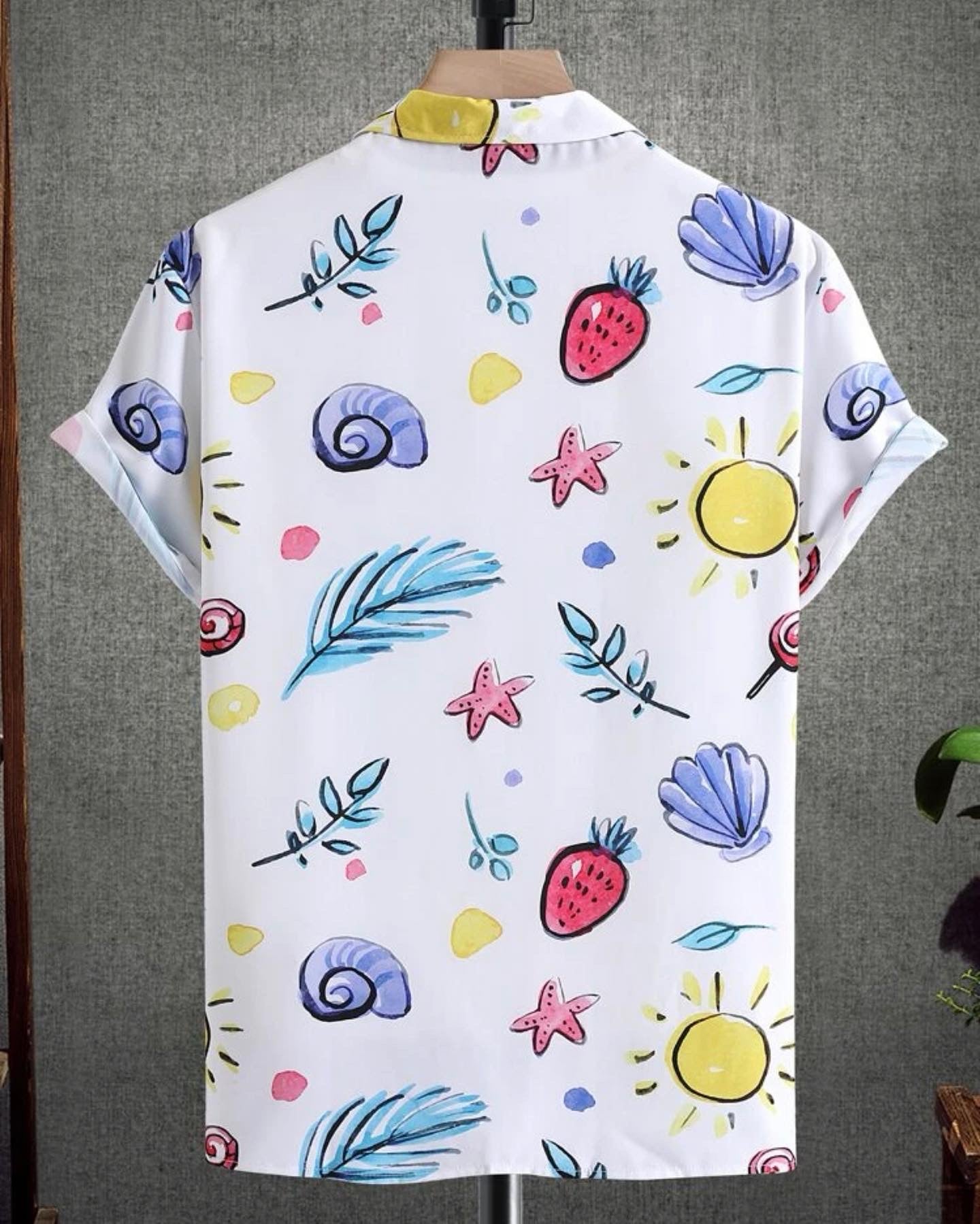 Men’s shell & strawberry print shirt without tee