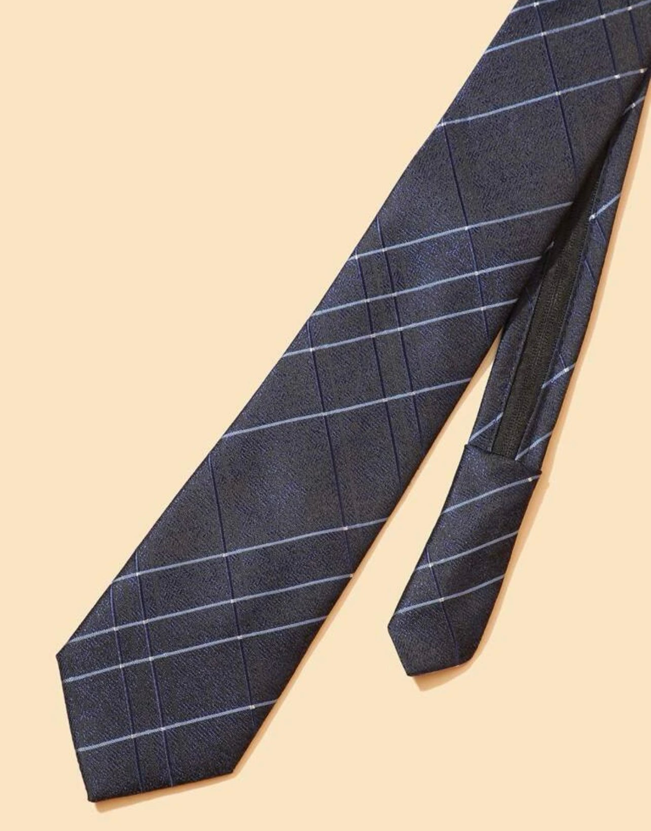 Men Striped Pattern Tie