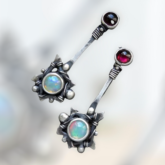 Retro Red Crystal White Opal Moonstone Earrings Charming Jewelry Antique Silver Color Flower Metal Drop Earrings