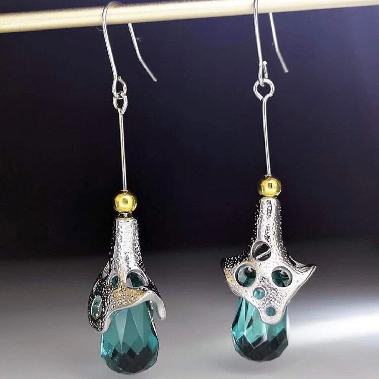 Vintage,two tone, dangle earrings