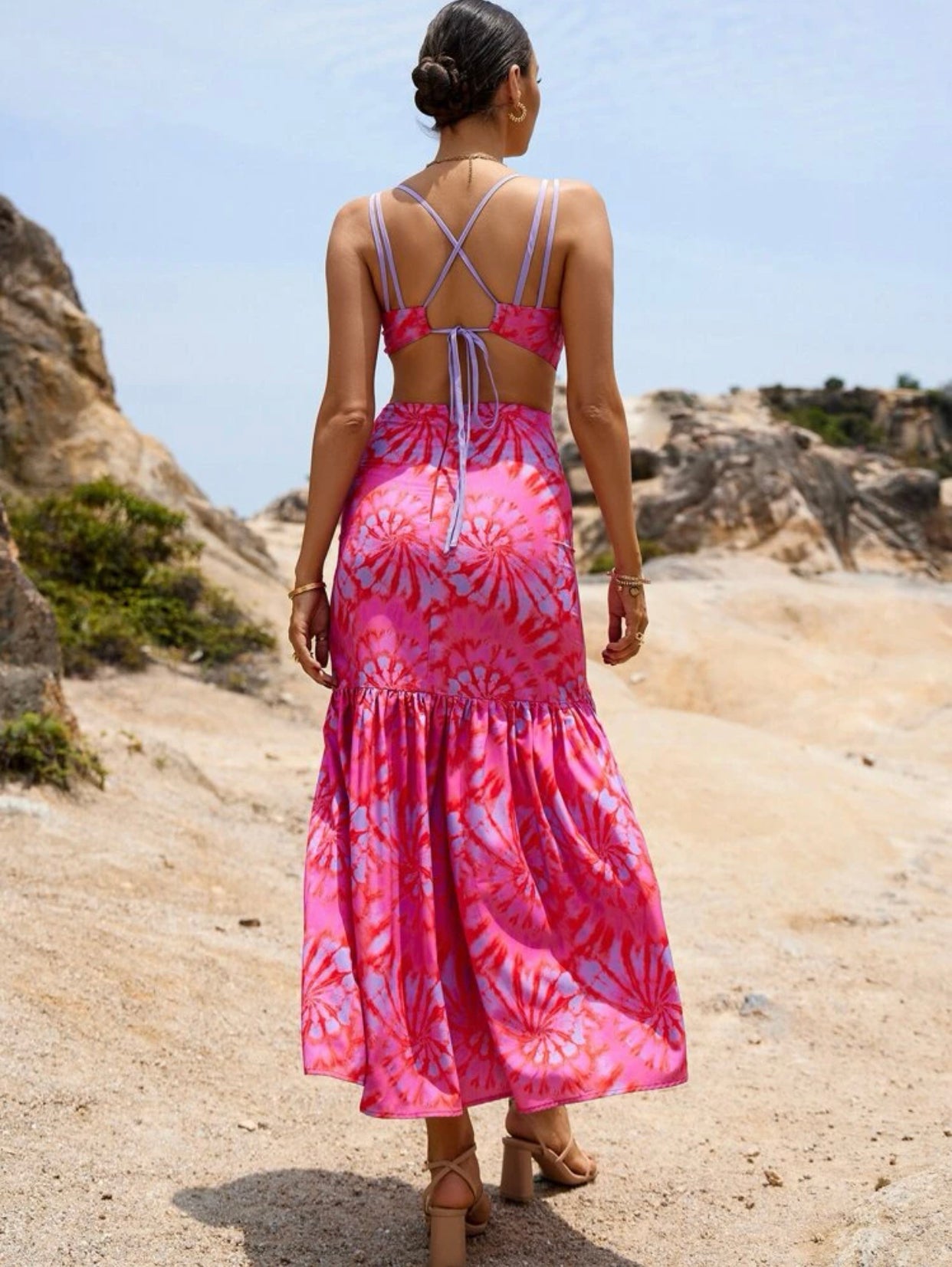 Random spiral tie dye crisscross knot back ruffle hem cami dress