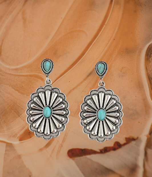 Textured flower decor drop earrings