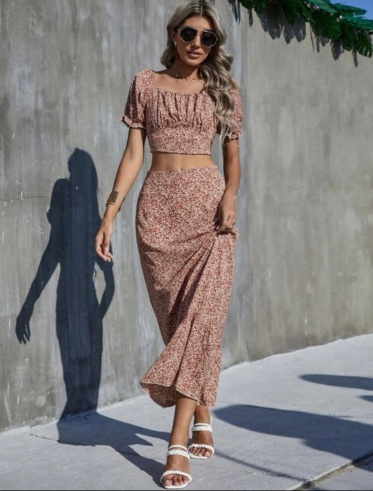 Ditsy floral shirred back ruched bust crop top & skirt set