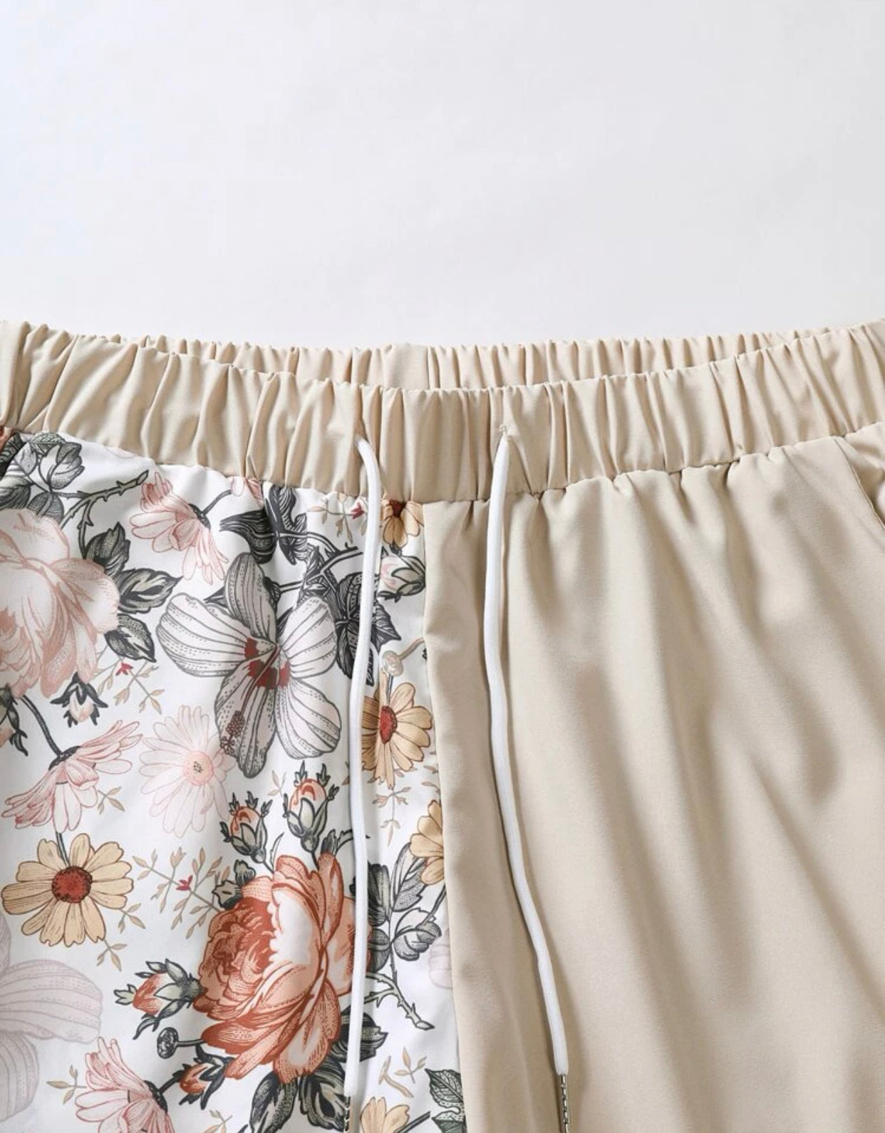 Men’s random color block & floral print shorts