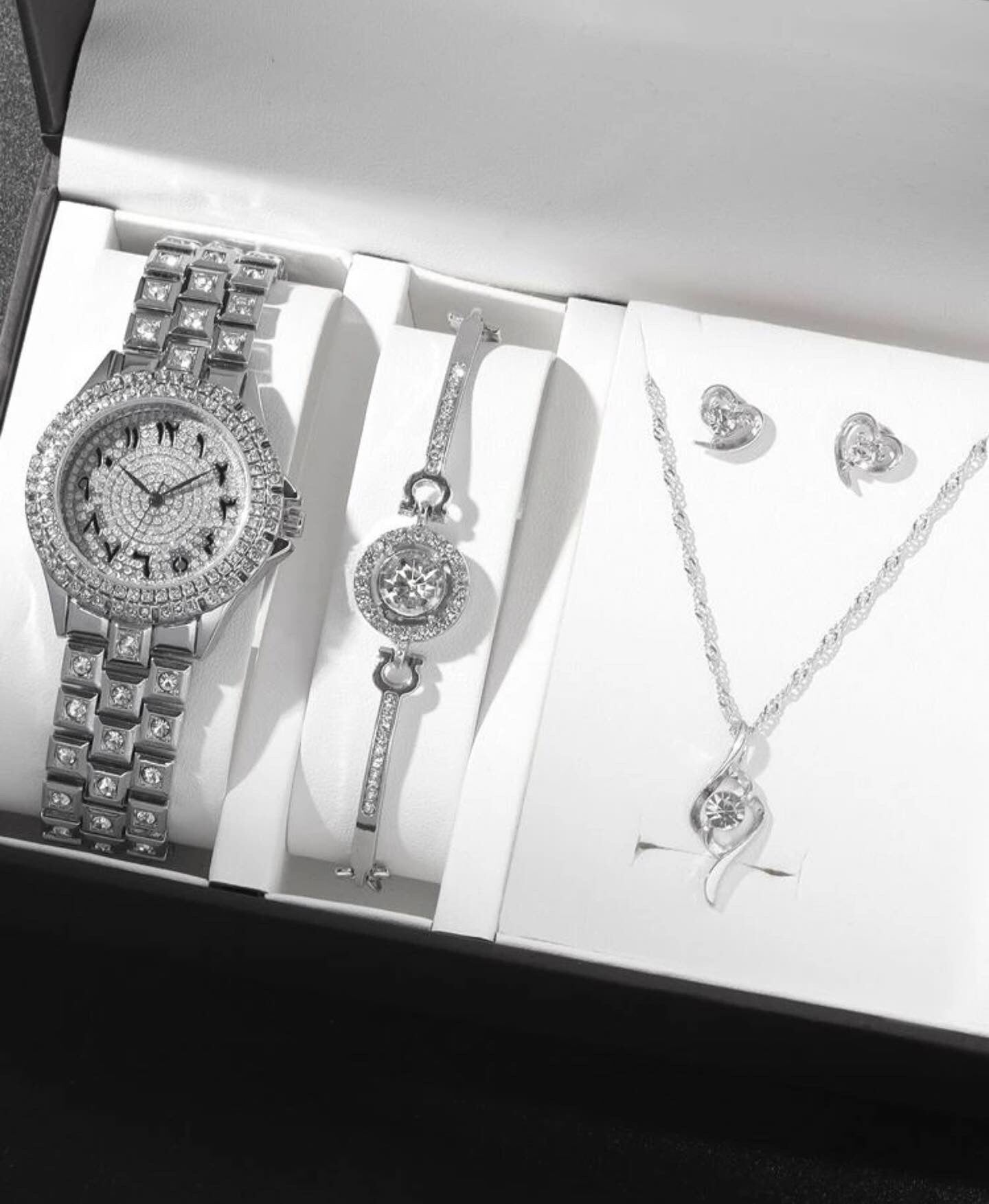 Rhinestone decor round pointer quartz watch & & 4pcs jewelry set