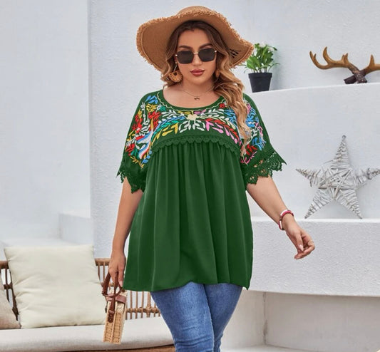 Curve & plus embroidered lace cuff blouse