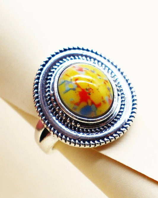 Multicolor round decor ring. Size 9.