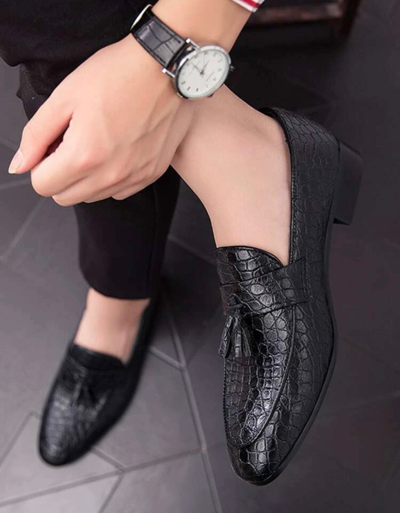 Men Crocodile Embossed Tassel Loafers