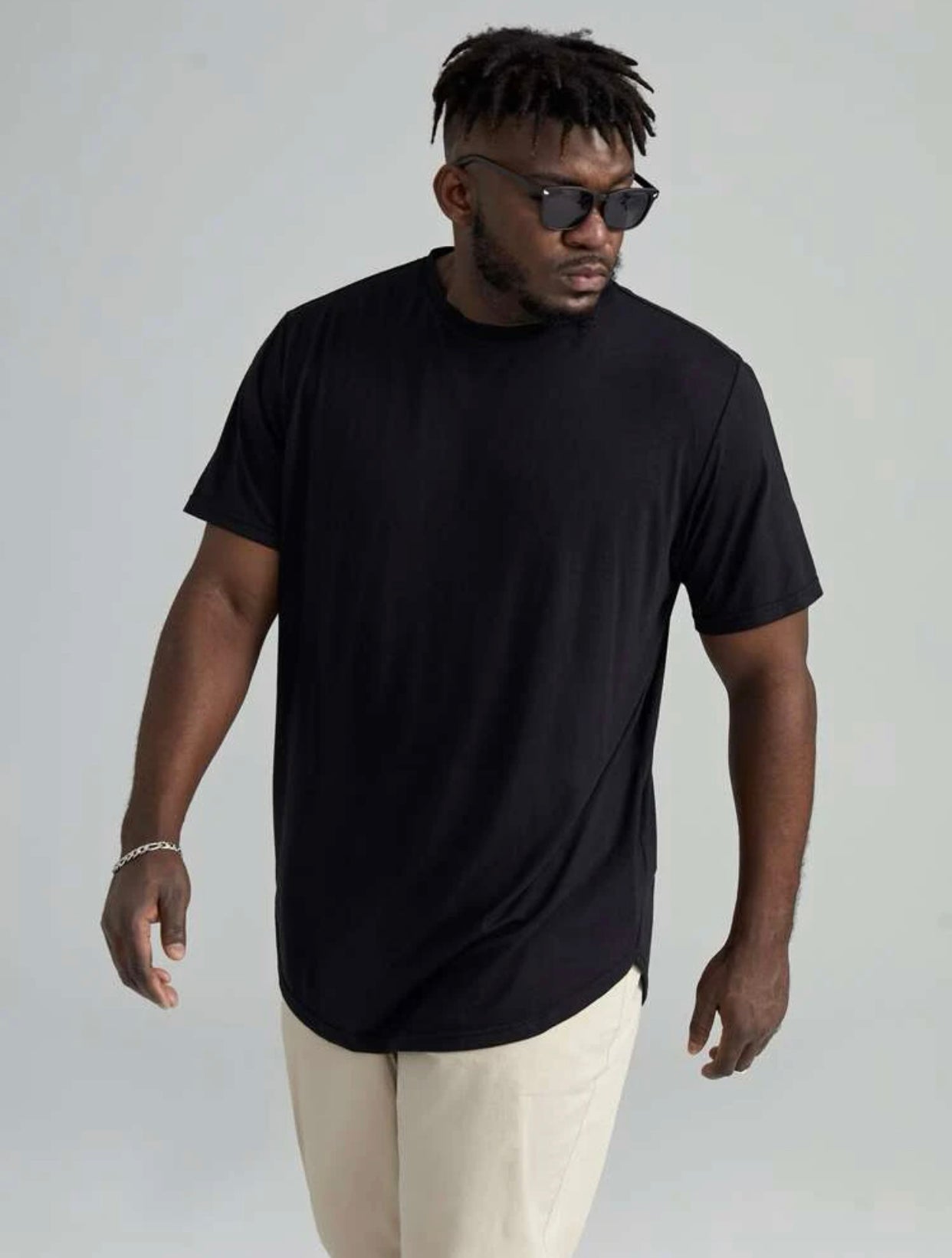 Men’s extended sizes 3 pcs curved hem solid tee