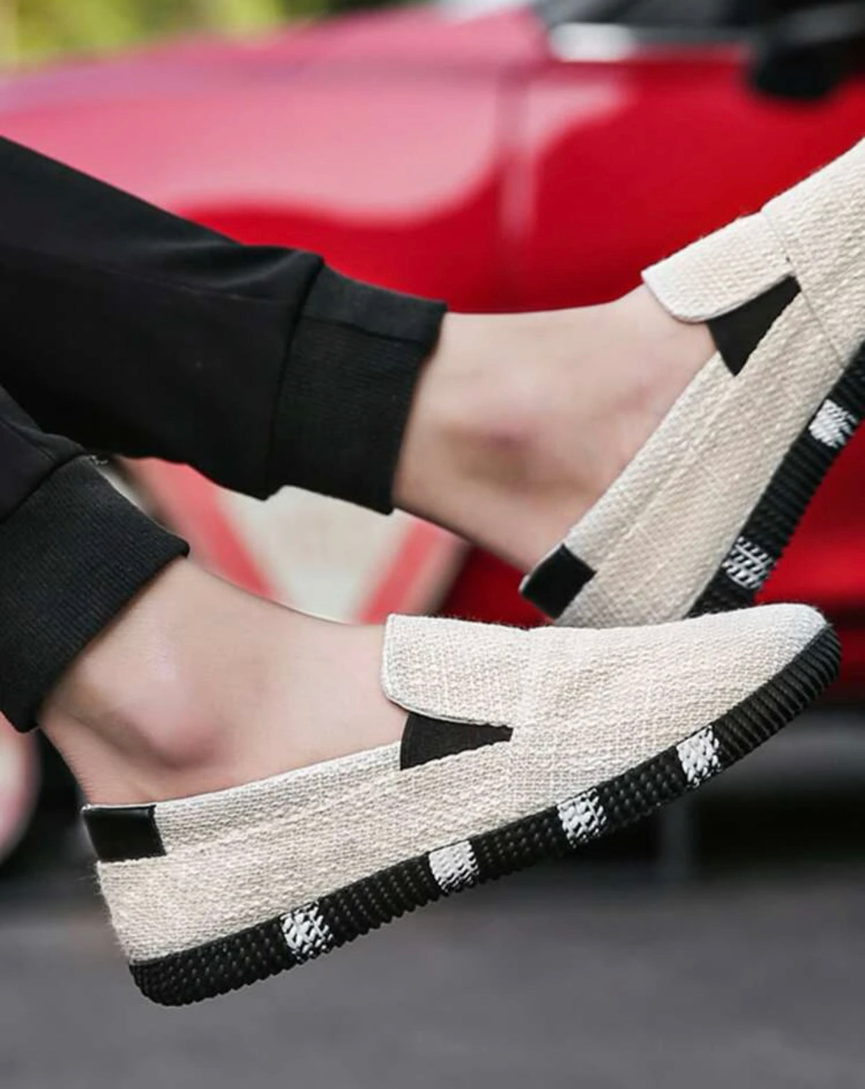 Men’s minimalist canvas loafers