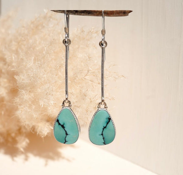 Light blue turquoise veining oval decor stone dangle earrings