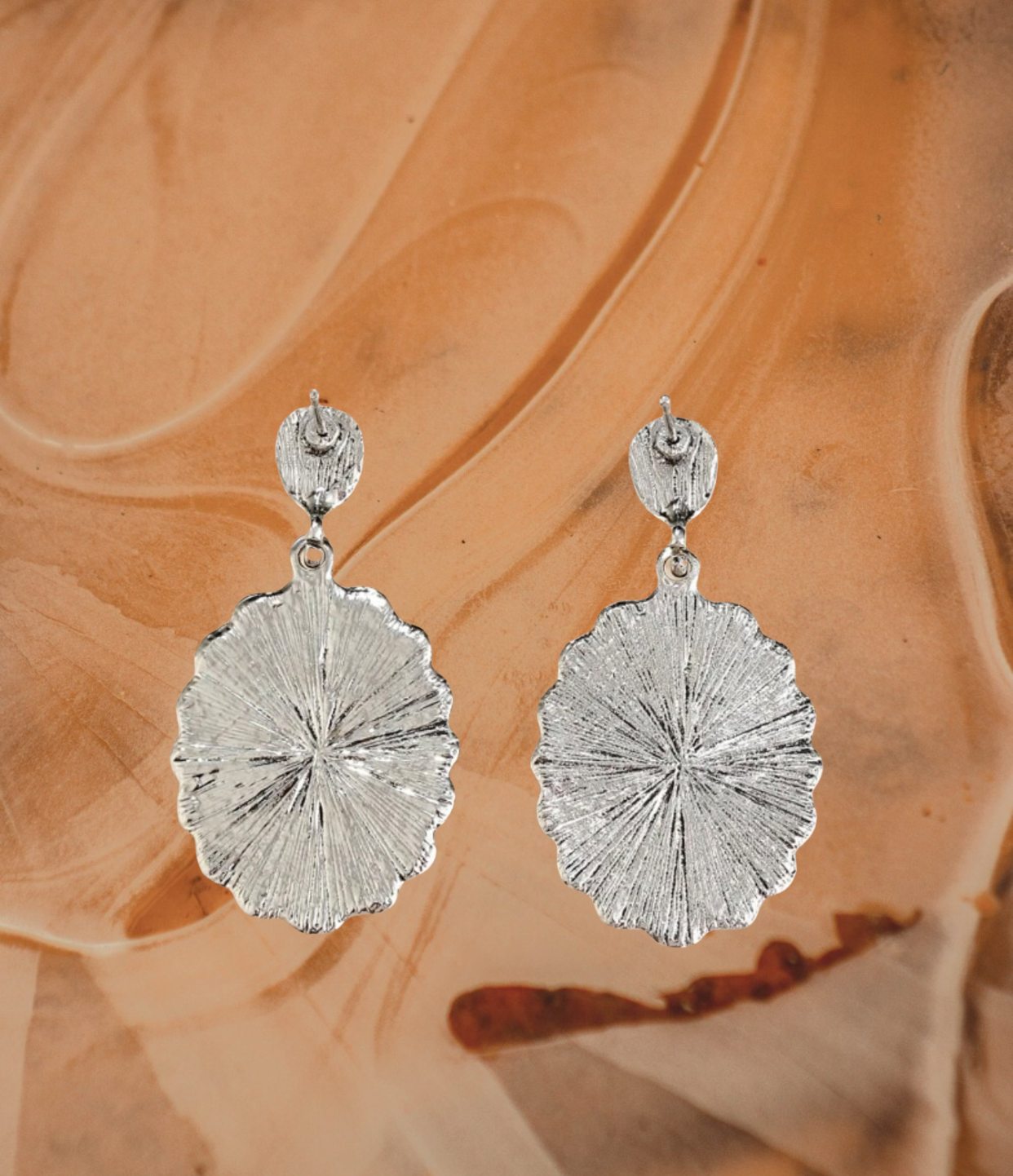 Textured flower decor drop earrings